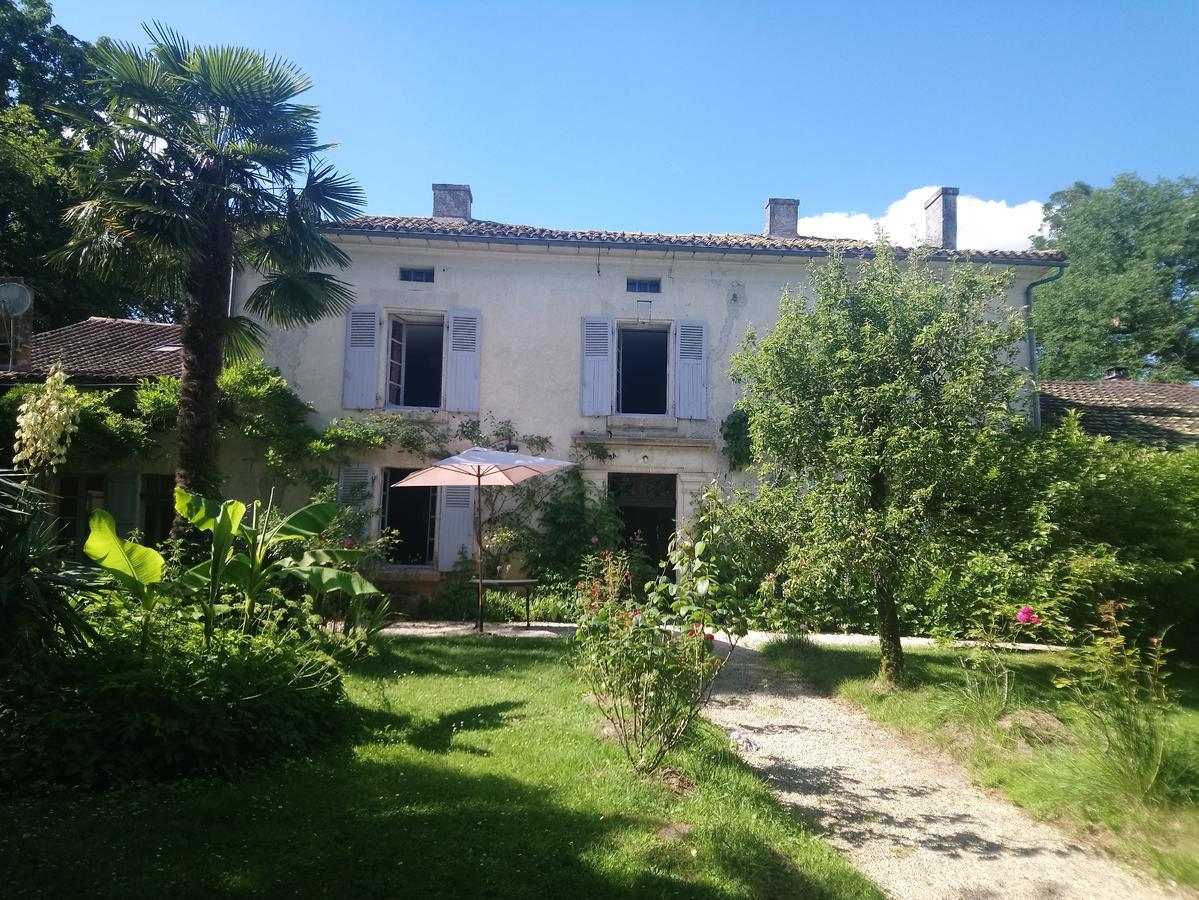 Domaine De Puytirel Bed and Breakfast Champagne-et-Fontaine Εξωτερικό φωτογραφία