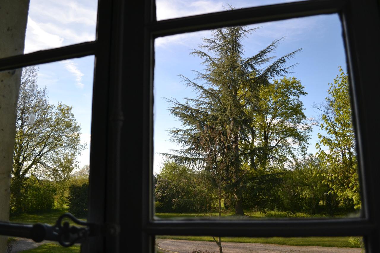Domaine De Puytirel Bed and Breakfast Champagne-et-Fontaine Εξωτερικό φωτογραφία